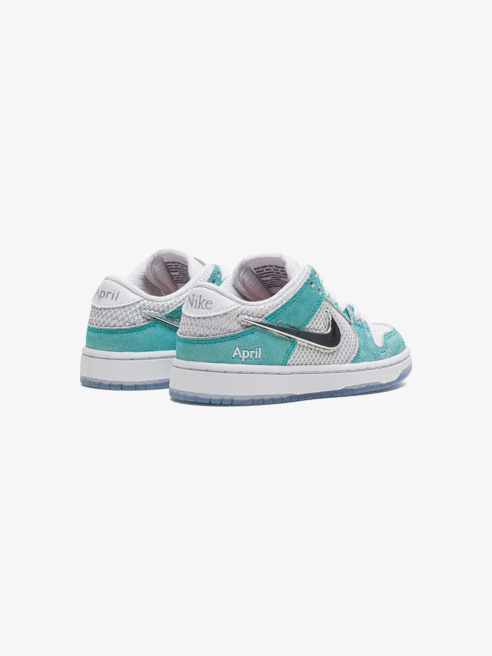 SB Dunk Low APRIL
