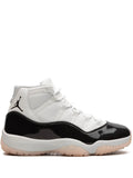JORDON 11 ESTIF WHITE & BLACK