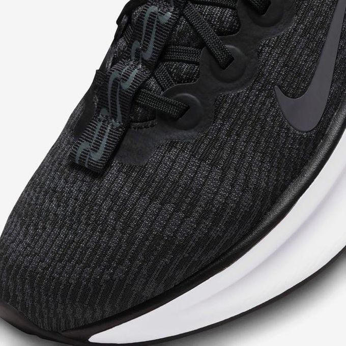 Nike Motiva Black