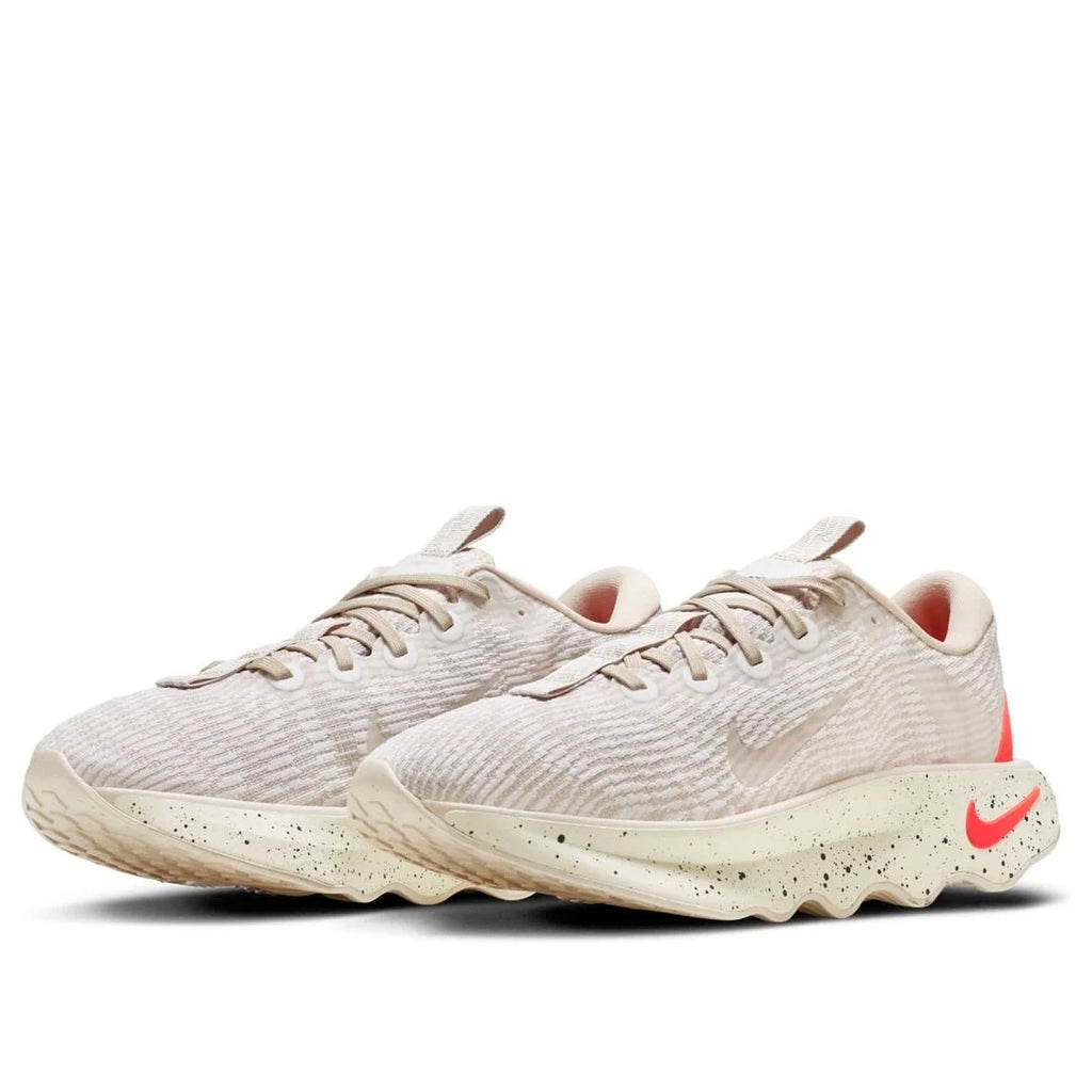 Nike Motiva Beige