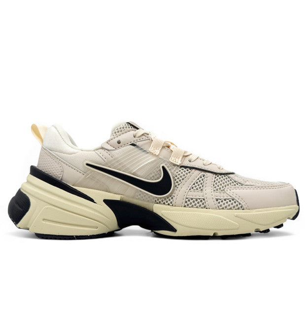 Nike V2k Run Tk Beige