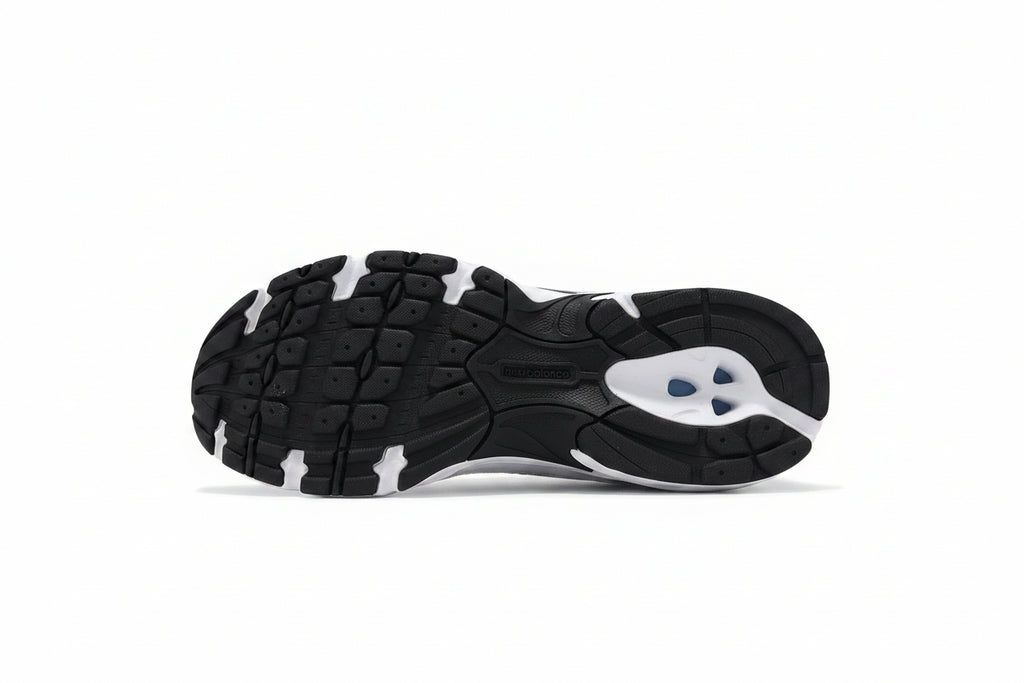 New Balance 530 Black & White