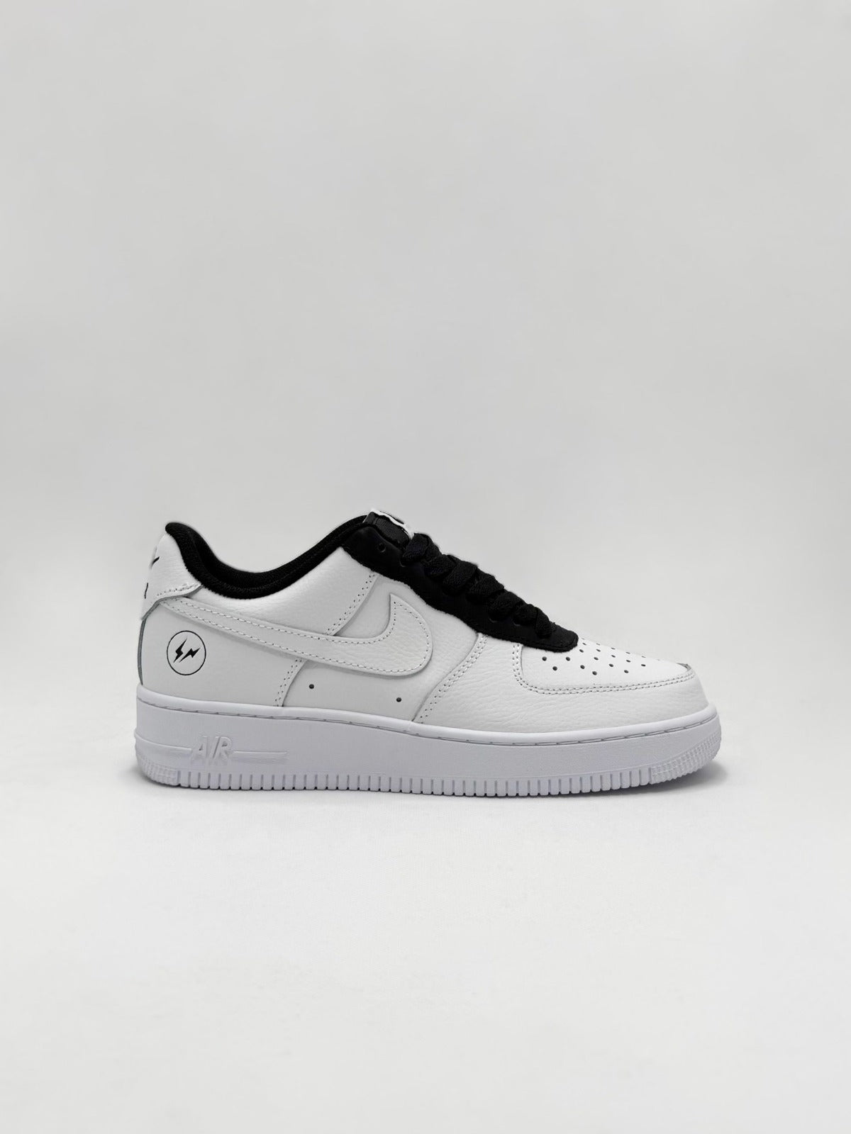 AIR FORCE 1 WHITE BLACK LACE