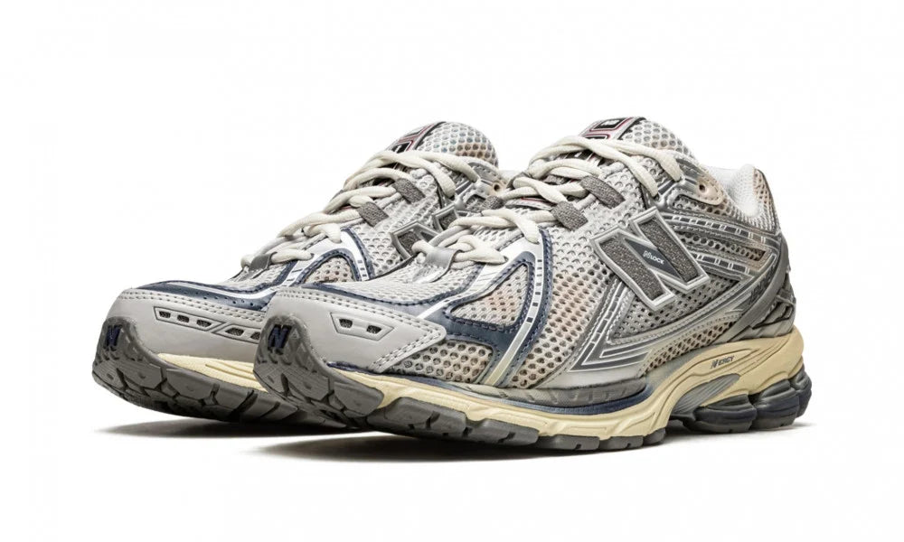 New Balance 1906 Gold