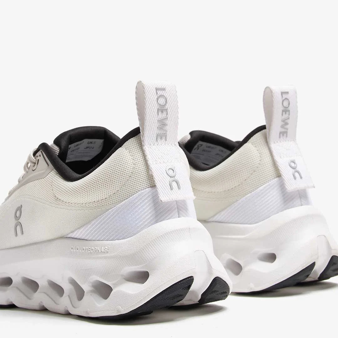 On Running X Loewe Cloudtilt 2.0 – Sand White