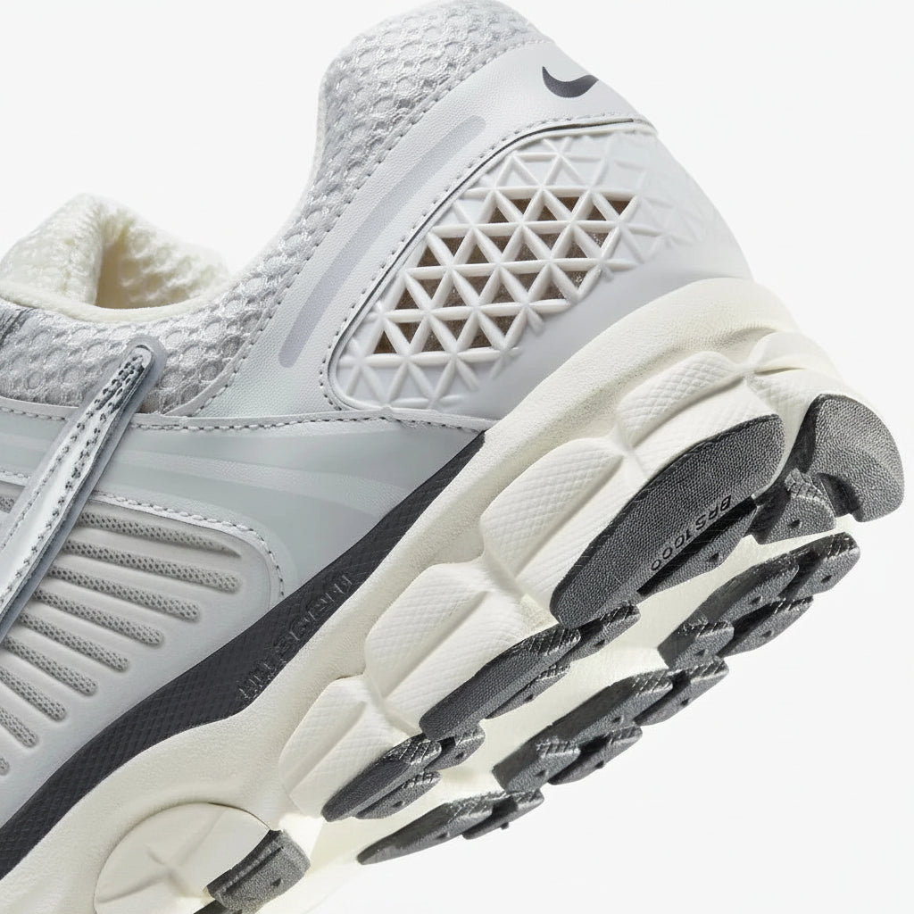 Zoom Vomero 5 White