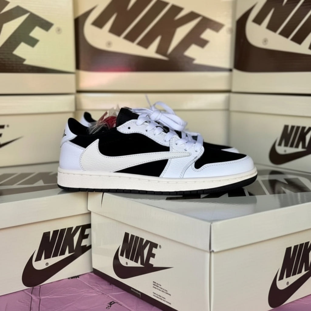 Travis Scoot WHITE & BLACK