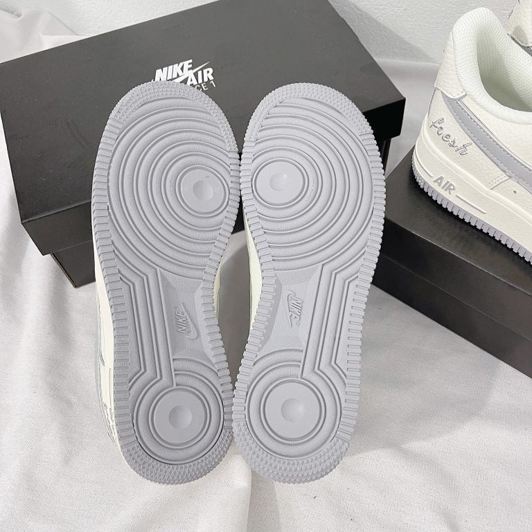 Air Force 1 FRESH SILVER