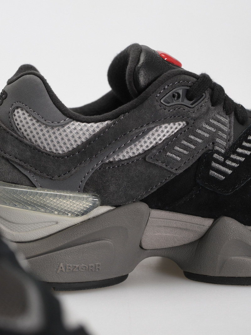 New Balance 9060 DARK GRAY