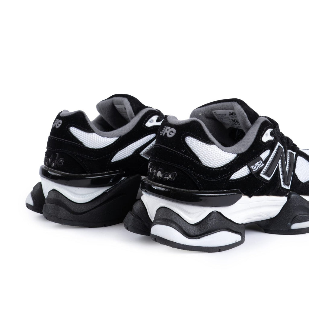 New Balance 9060 BLACK & WHITE