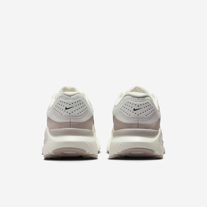 Nike Structure 26 Beige