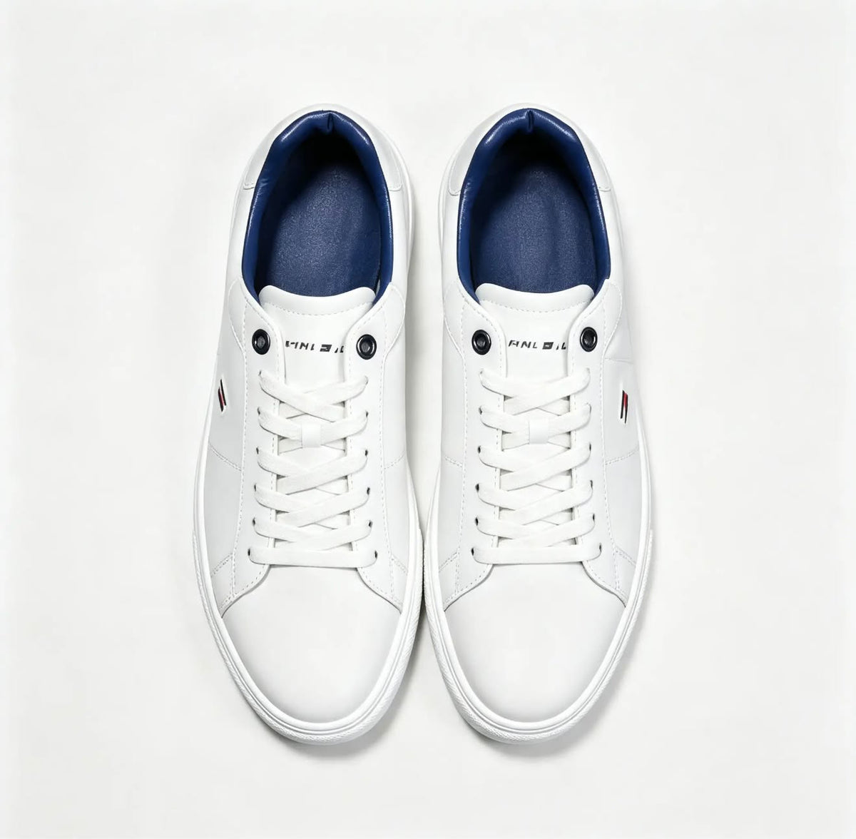Tommy Cavo WHITE DARK BLUE