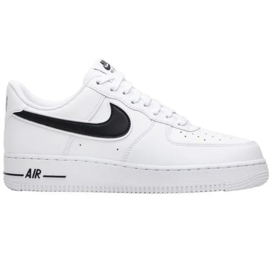<h4 style="text-align: center;"><strong>These are Nike Air Force 1 shoes in a stylish white color, featuring the distinctive Reflect black Nike logo. </strong></h4>